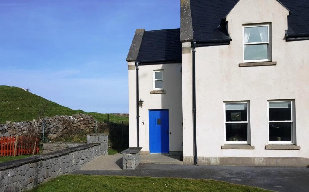 Doolin Court Villa Exterior photo